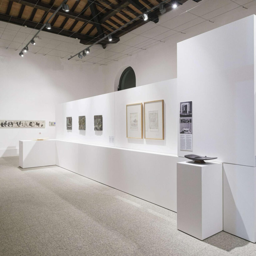 Sulle spalle dei giganti, allestimento Museo Nivola, Orani. Foto Andrea Mignogna
